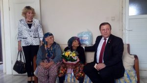 Yaşlılara Saygı Haftasında Fatma annemizin elini öptük..