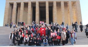 Bursalı Emekliler Ankara’da Tarihte Yolculuk Yaptı